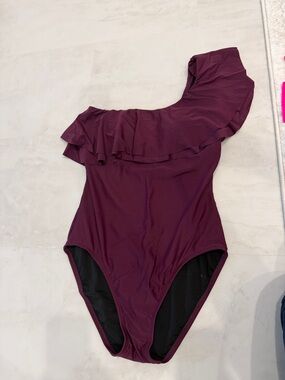 One-Shoulder Ruffle Swimsuit in Plum